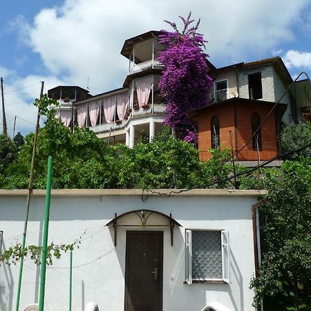 Old Town Guesthouse Sohum Dış mekan fotoğraf