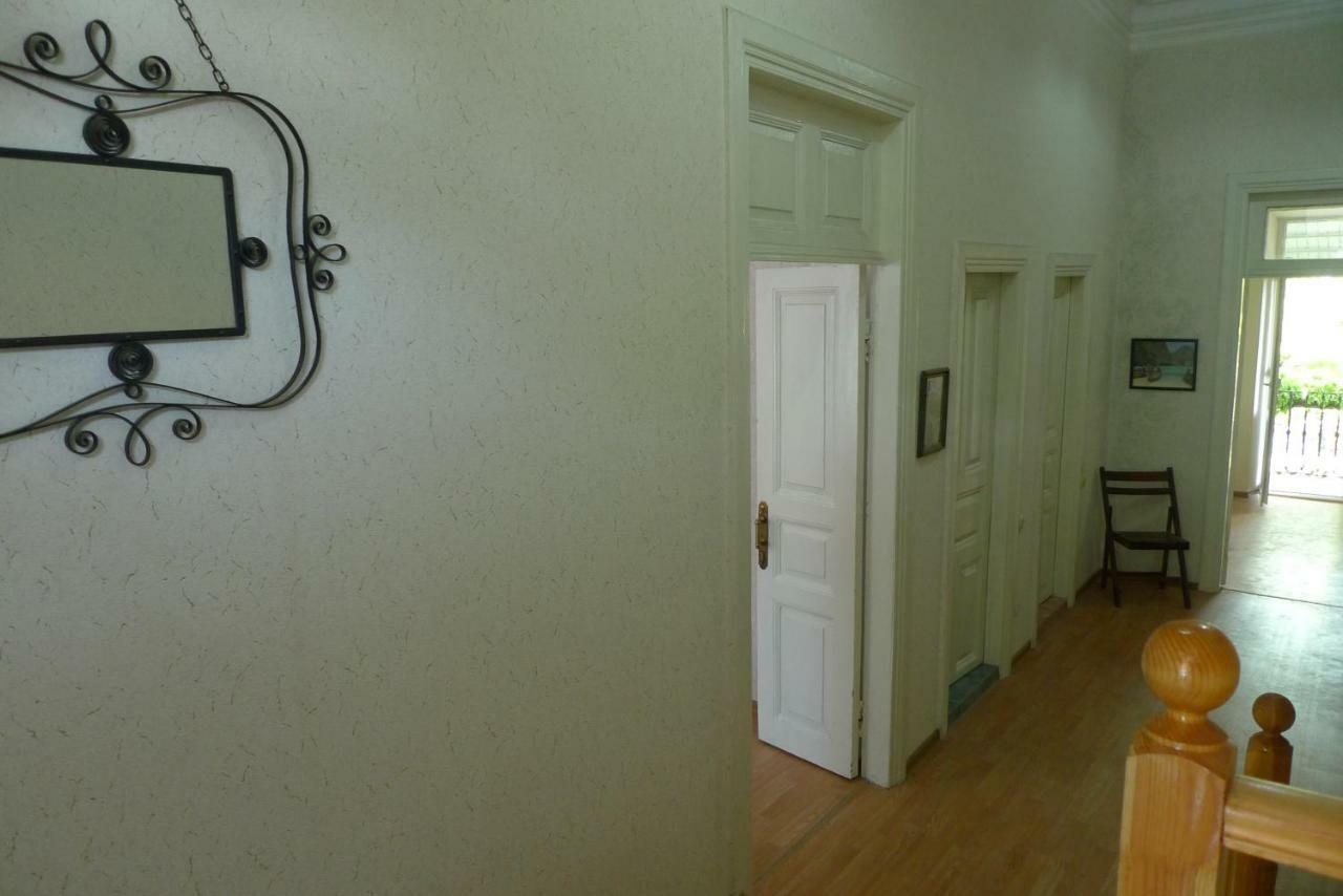 Old Town Guesthouse Sohum Dış mekan fotoğraf